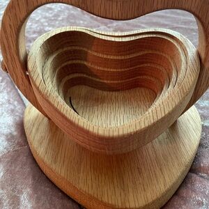Folding heart basket